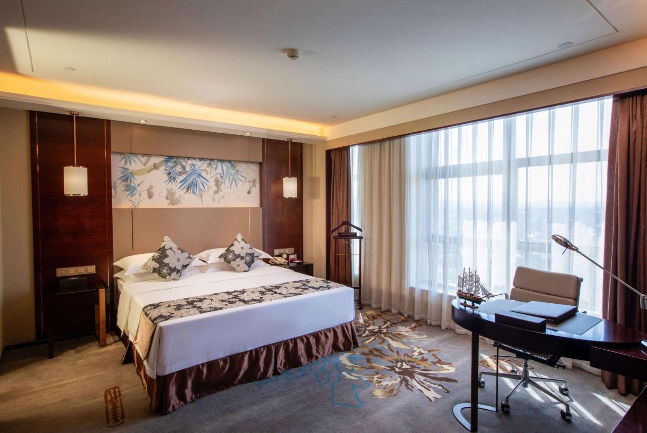 Ramada Yiyang Taojiang Yiyang (Hunan) Exterior foto