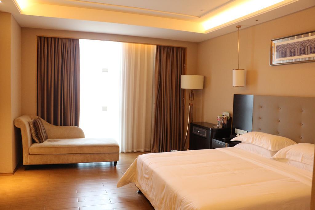Ramada Yiyang Taojiang Yiyang (Hunan) Exterior foto