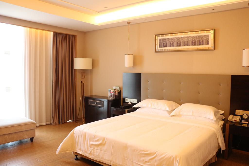 Ramada Yiyang Taojiang Yiyang (Hunan) Exterior foto