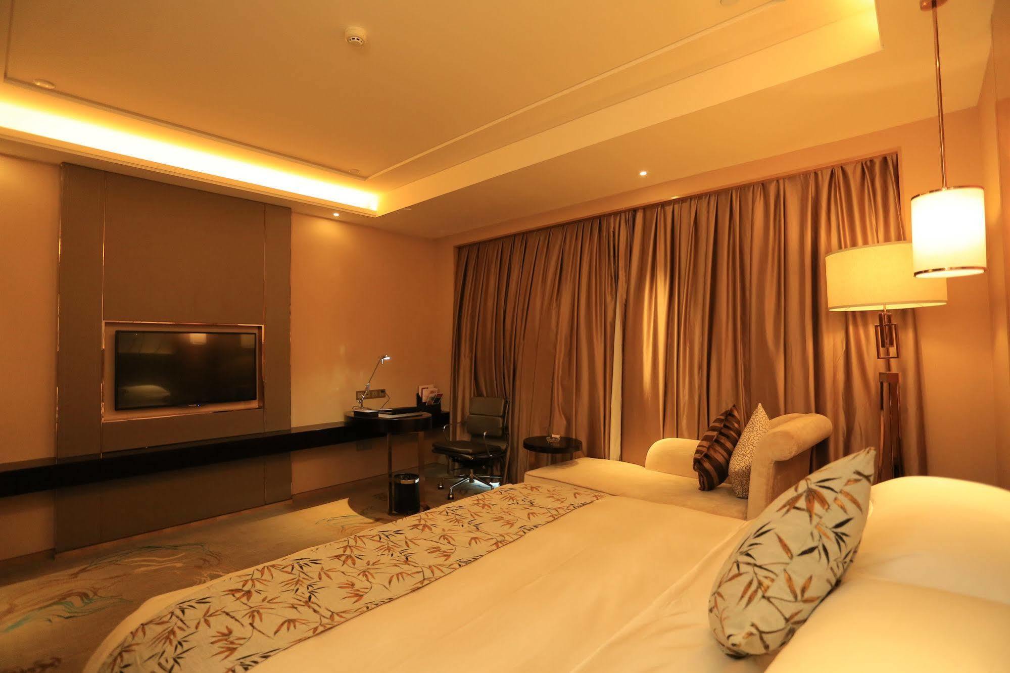 Ramada Yiyang Taojiang Yiyang (Hunan) Exterior foto