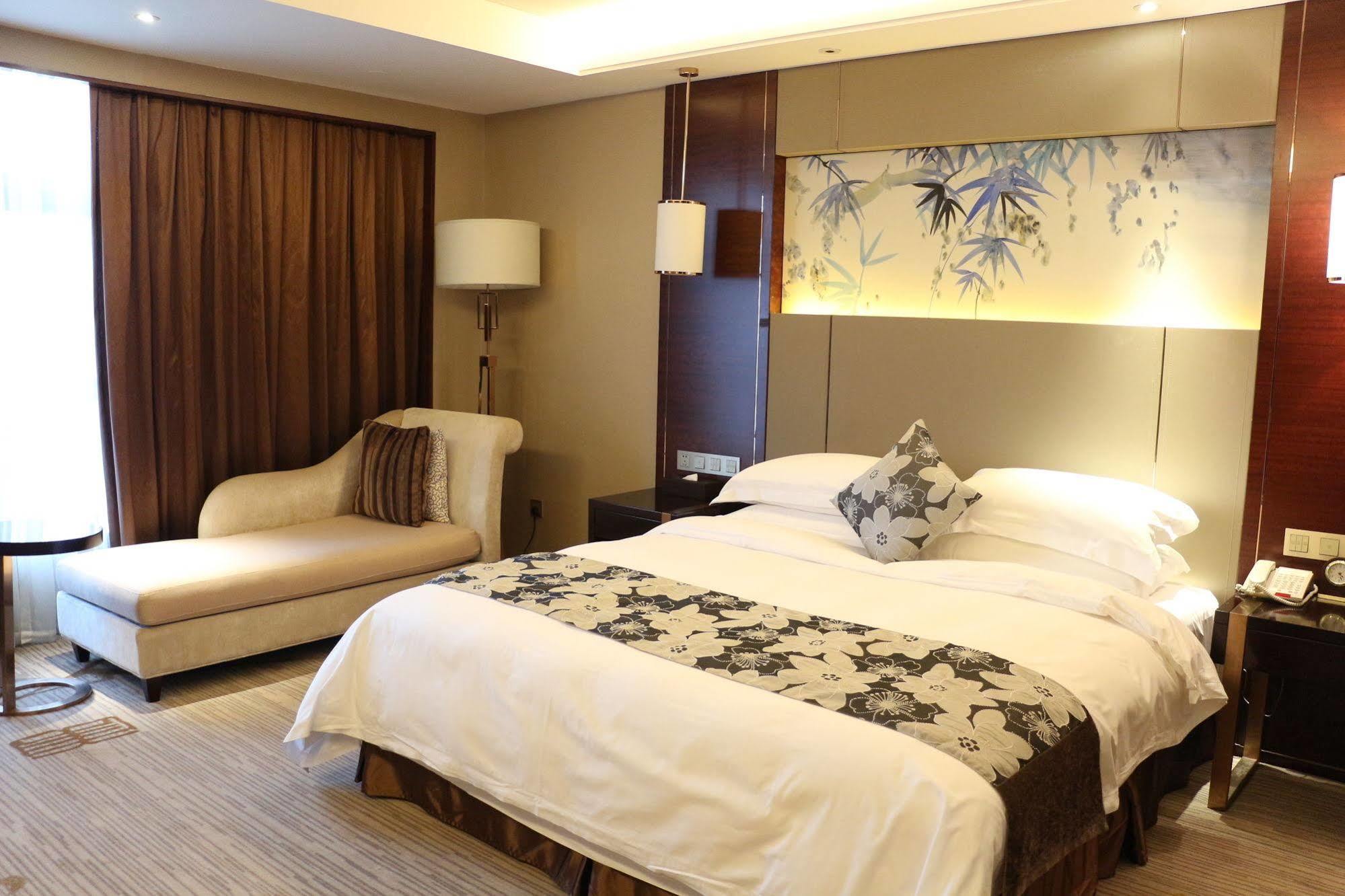 Ramada Yiyang Taojiang Yiyang (Hunan) Exterior foto