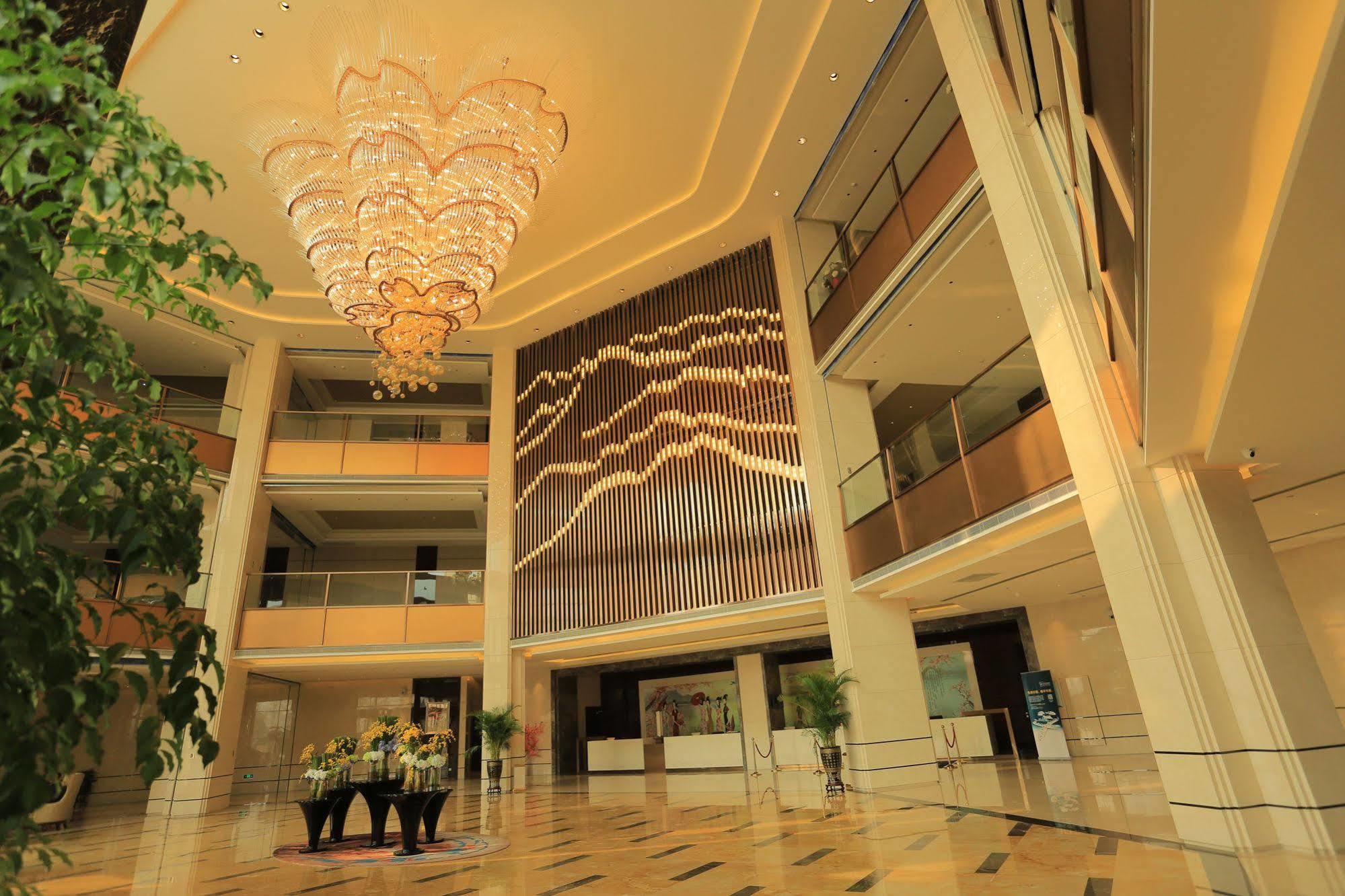 Ramada Yiyang Taojiang Yiyang (Hunan) Exterior foto